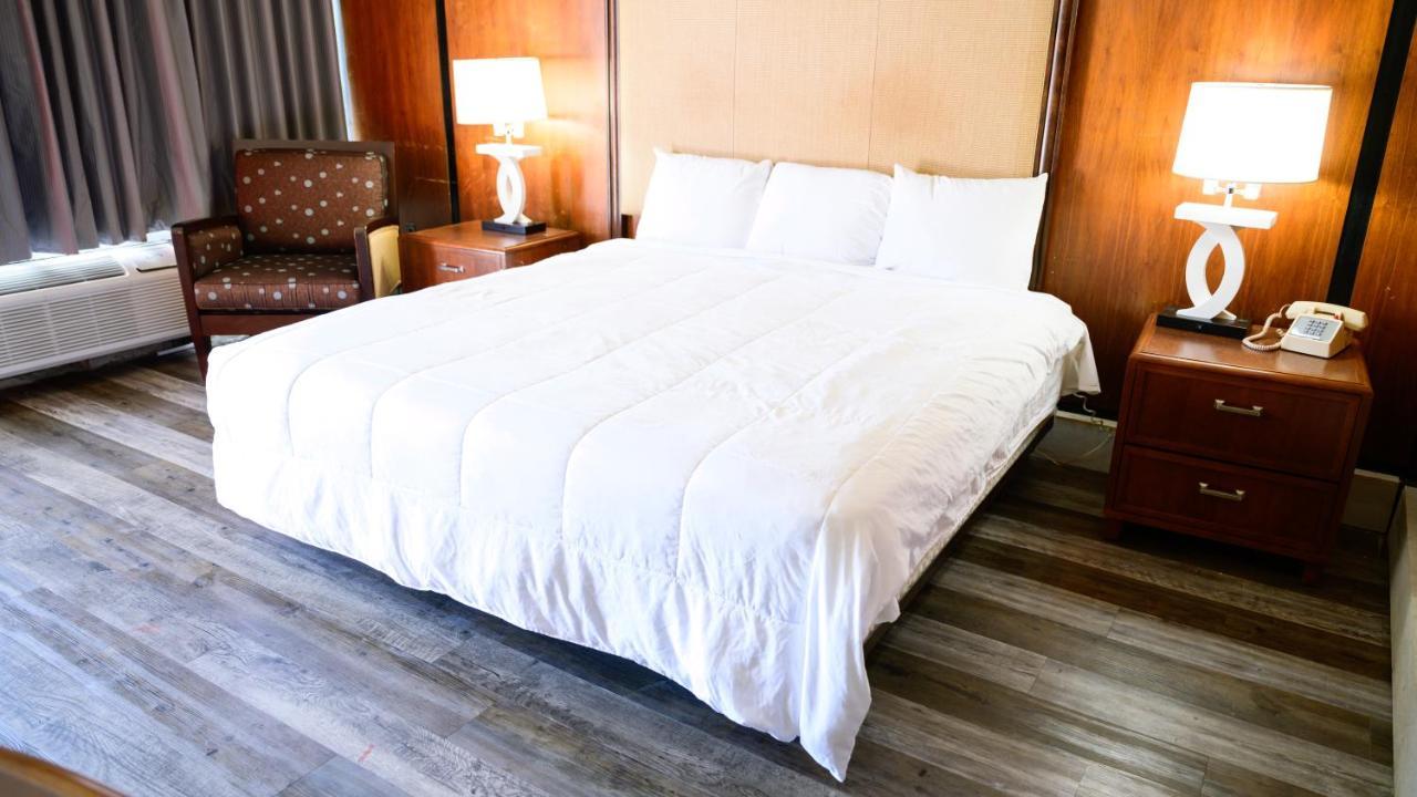 Oaks Motel Greensboro Nc Екстер'єр фото
