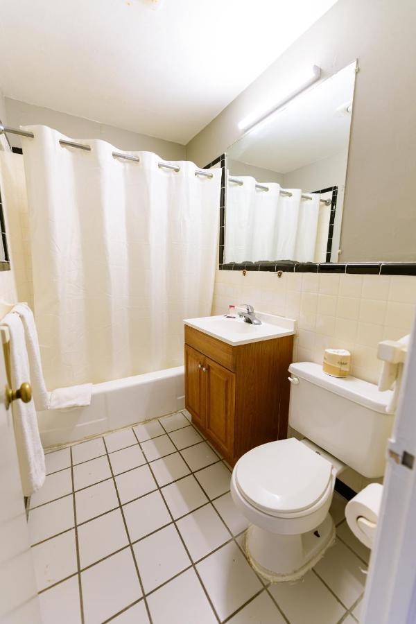 Oaks Motel Greensboro Nc Екстер'єр фото
